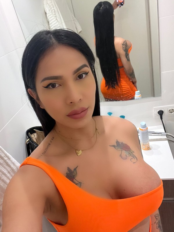 Andrea jovencita perfecta cariñosa trans