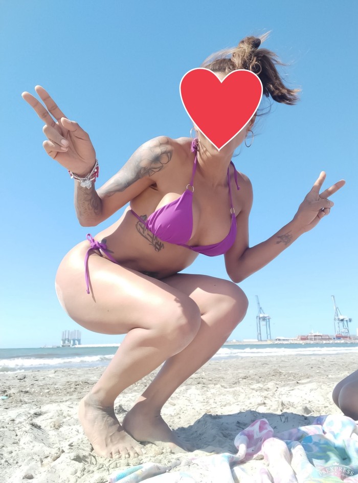 Flaquita cañera guapa completa foto real