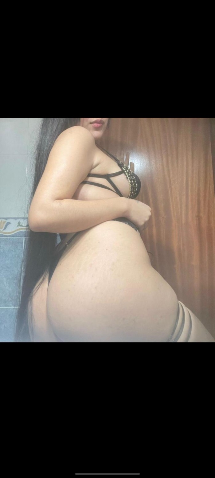 DANIELA, COLOMBIANA DE LUJO