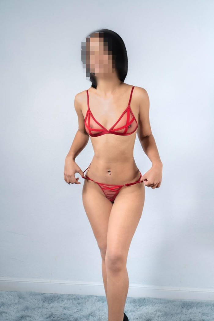 LATINA SENSUAL ADICTA AL PLACER