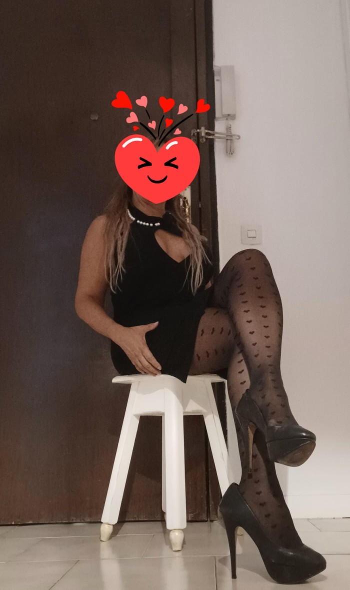 RUBIA EXPLOSIVA MADURITA ESPAÑOLA REGRESO VACACION