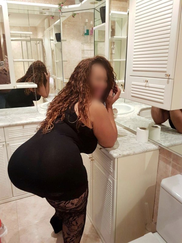 DANIELA LA DIOSA DOMINACION CULO ARDIENTE