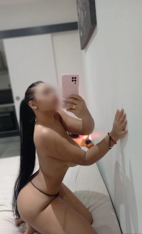 tu diosa caliente cachonda y  muy excitante