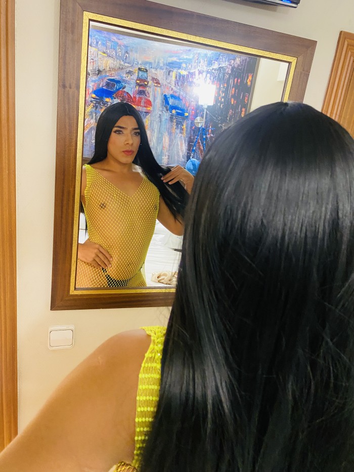 CHICA COLOMBIANA CALIENTE NUEVA EN ESPAÑA