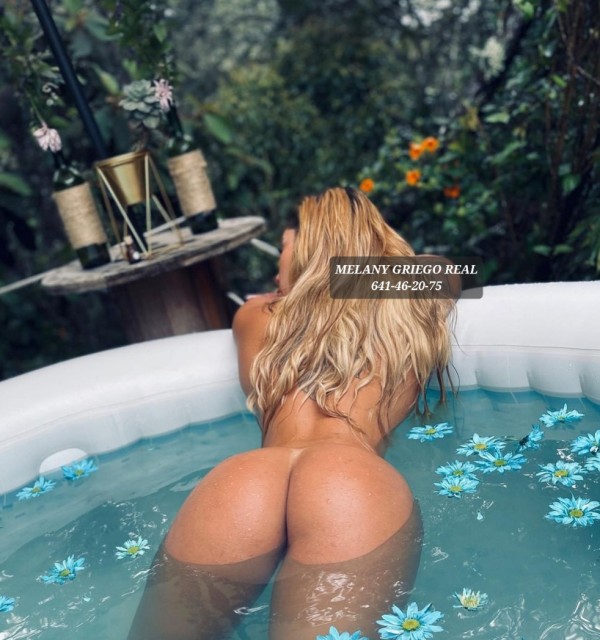 MELANY LATINA NOVEDAD PRUEBA MI RICO Y HÚMEDO CULAZO DELICIAS