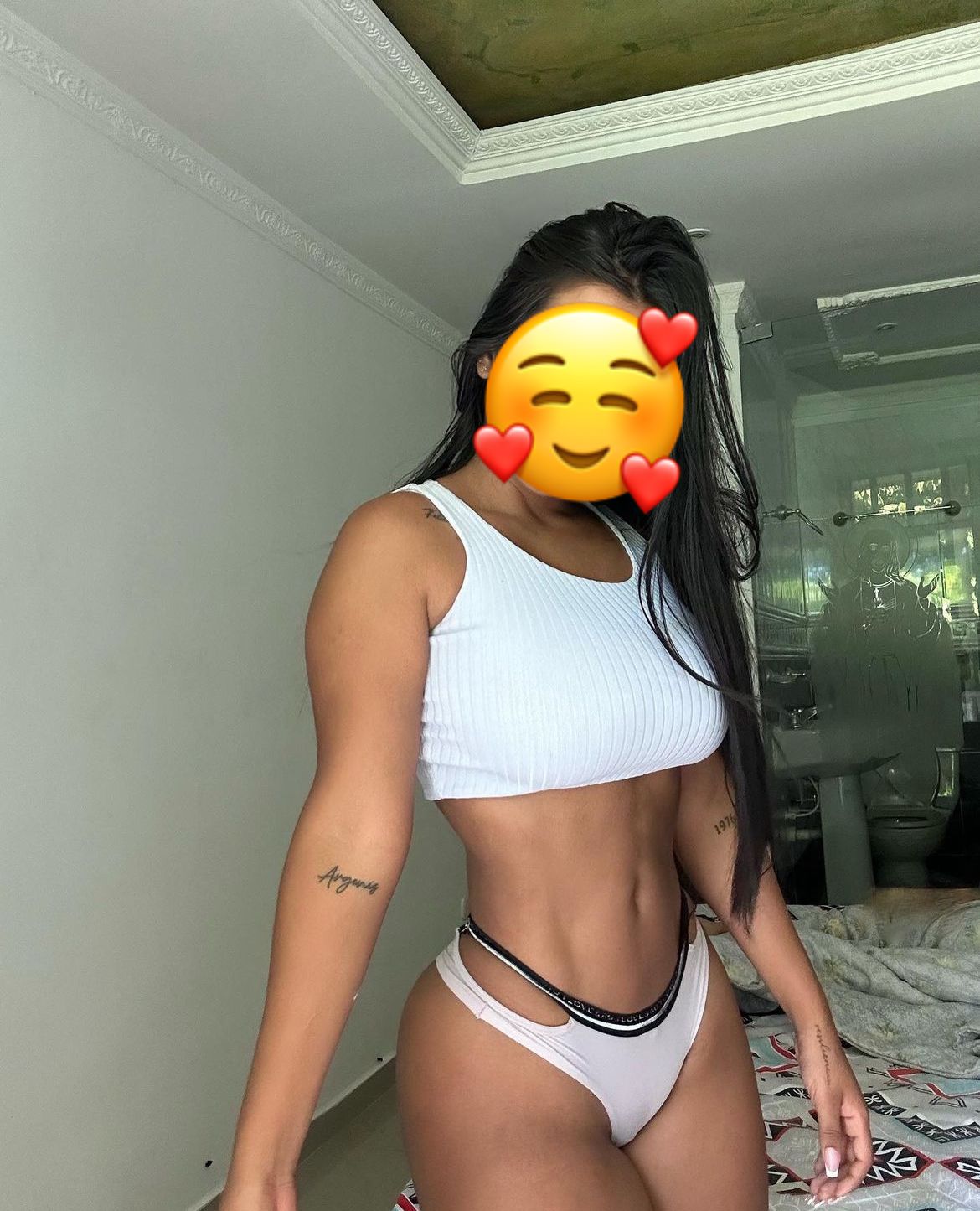 Latina busco hombres serios para follar anal