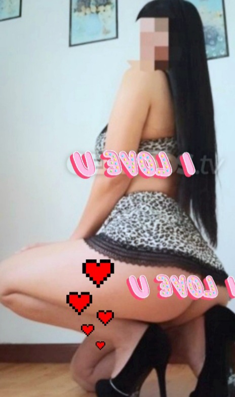 Joven guapa chica latina novedad ven a conocerme