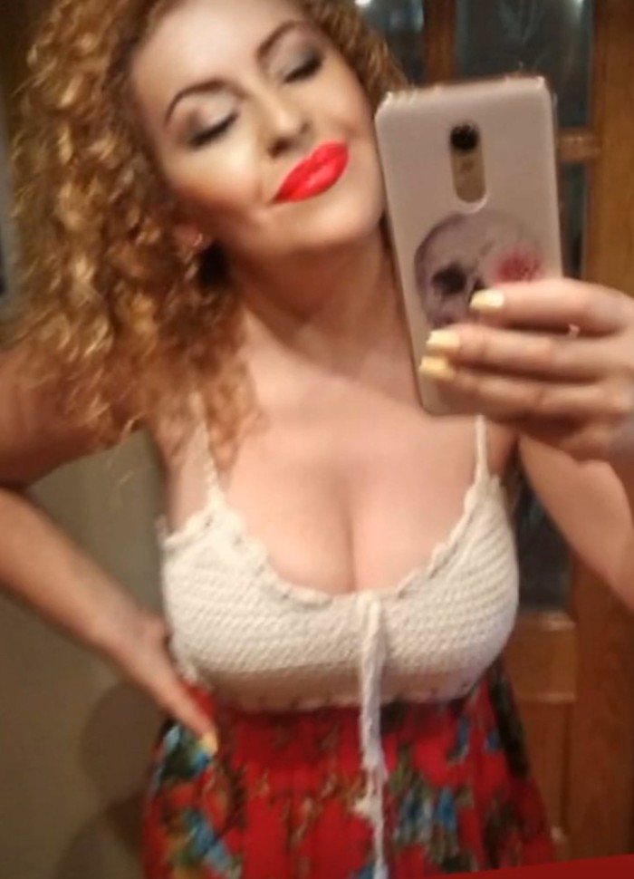 MADURITA ESPAÑOLA VENDO CONTENIDO XXX