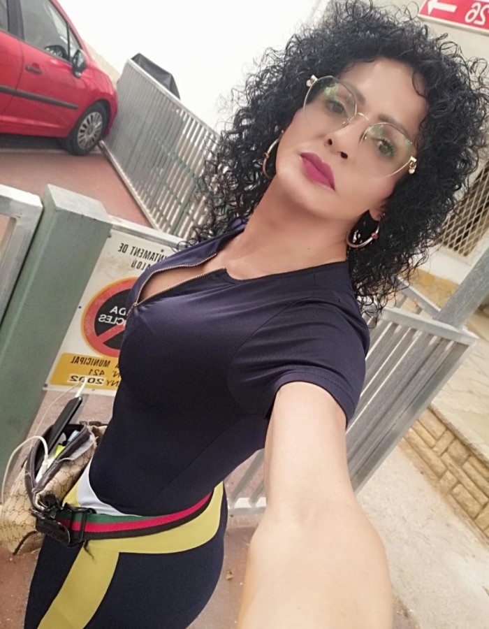 SARA TRANS LATINA MUY VICIOSA… 24H