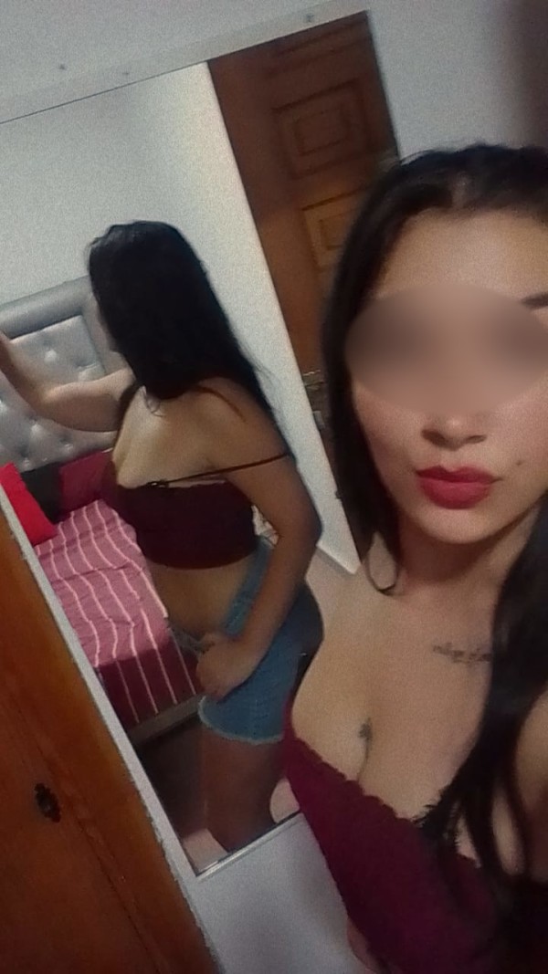 Ahinoa, 22 años, Dulzura Española en Aguadulce, Almería