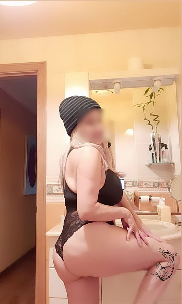 DISPONIBLE  DIVERTIDA  ESCORT