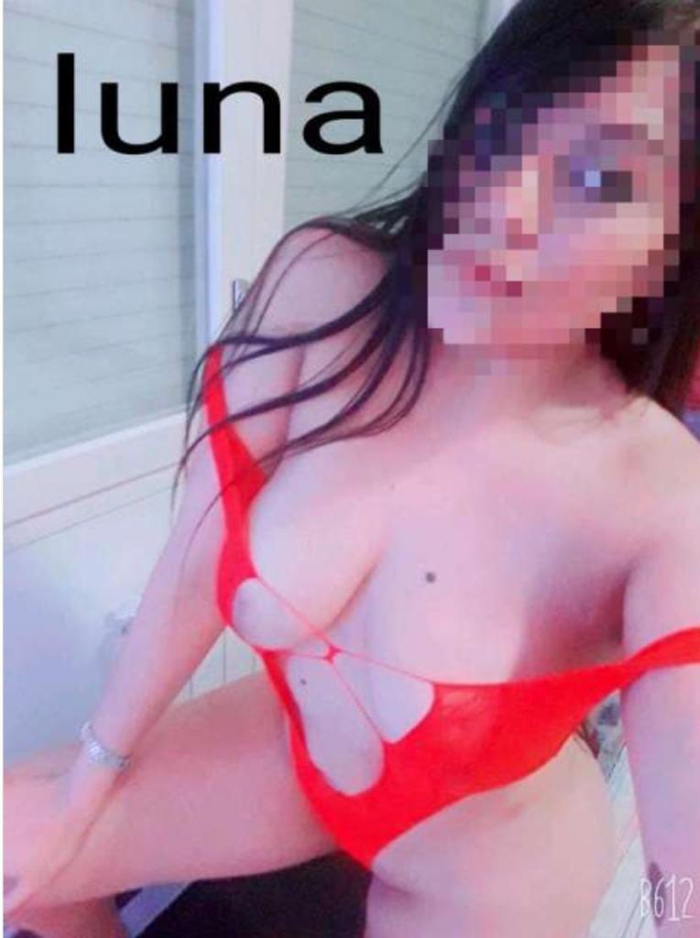 LUNA, ESCORT ESBELTA,  SENSUAL  Y FIESTERA