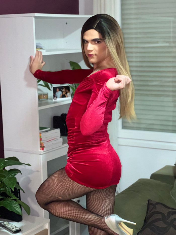 LINDA AMBAR RECIÉN LLEGADA DISPONIBLE PARA TI