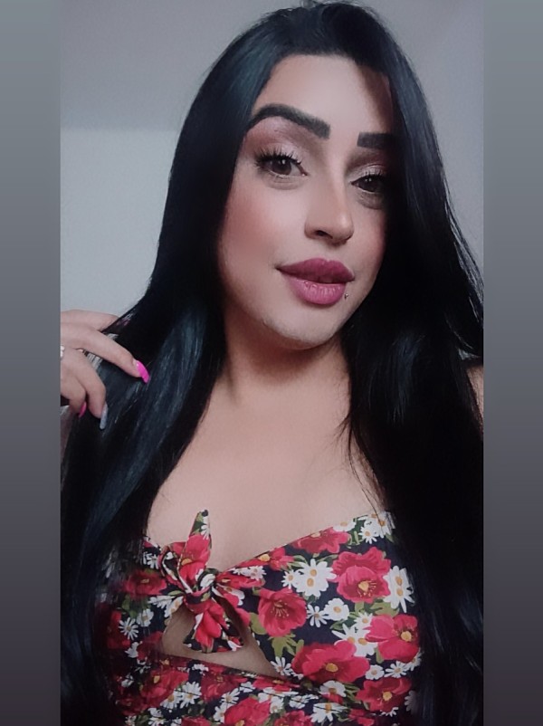 Hola soy una chica trans colombiana recién llegada