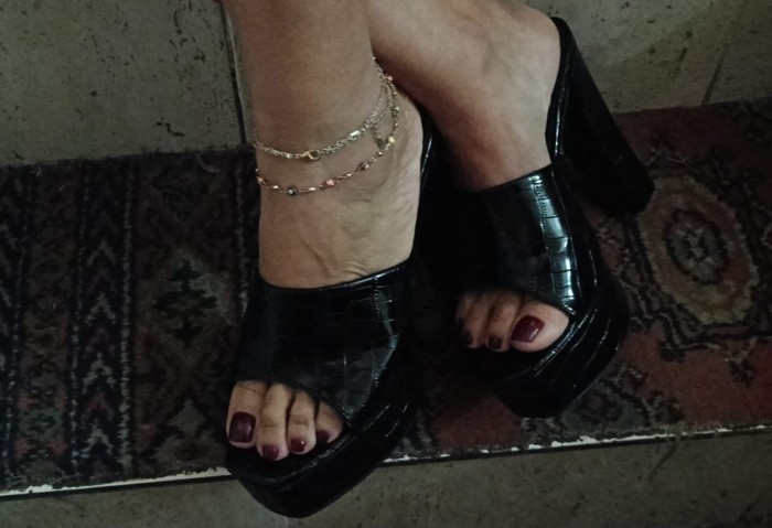 Chupas mis pies …. que me encanta