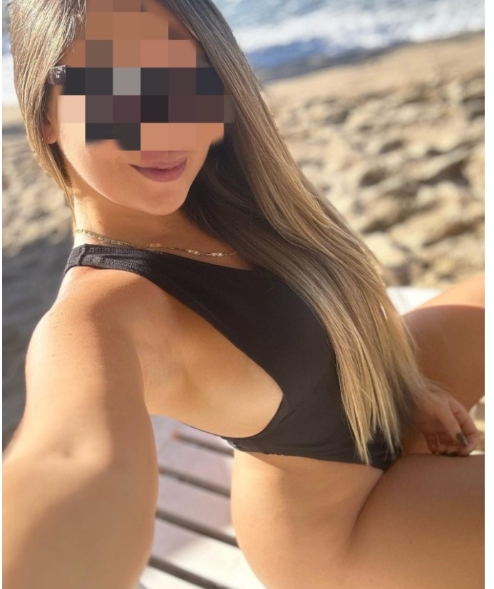 Buscas PLACER? Latina hermos en piso o vídeollamad