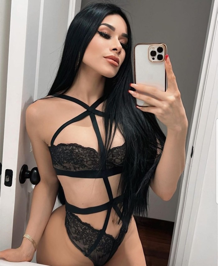 MODEL COLOMBIANA PRIMERA VEZ AQUI OFERTA!!