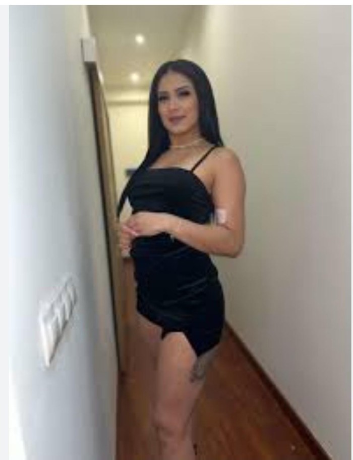 MUJER LATINA FOGOSA AL SEXO