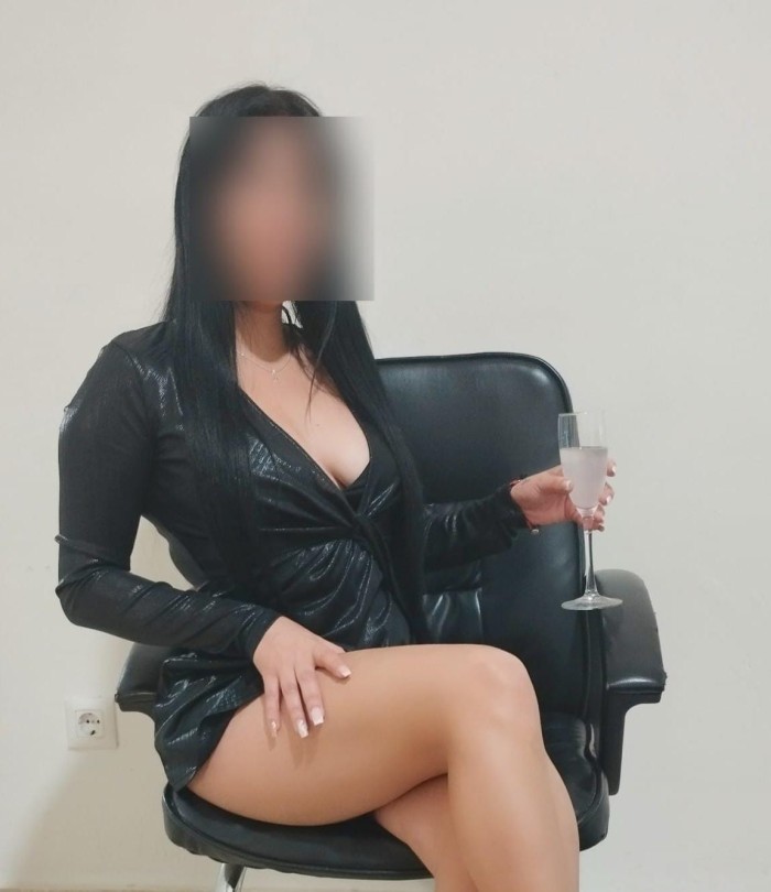 MULATICA SEXY CON GANAS DE TI …SALIDAS