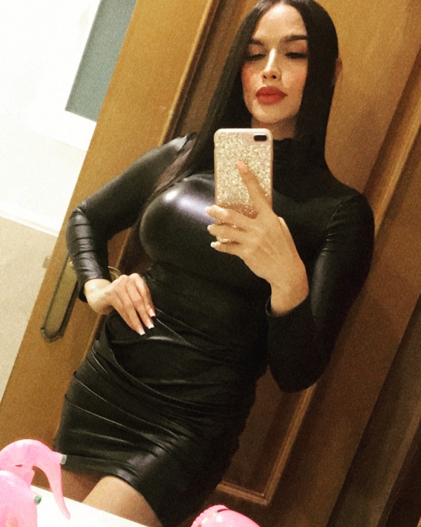 MELINA MODELO TRANS FEMINANA CON CLASE VIP