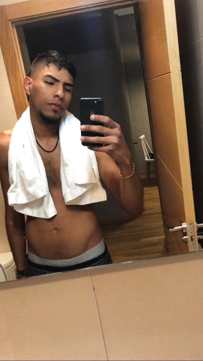 MORENAZO LATINO JOVENCITO 21 CM DE PLACER