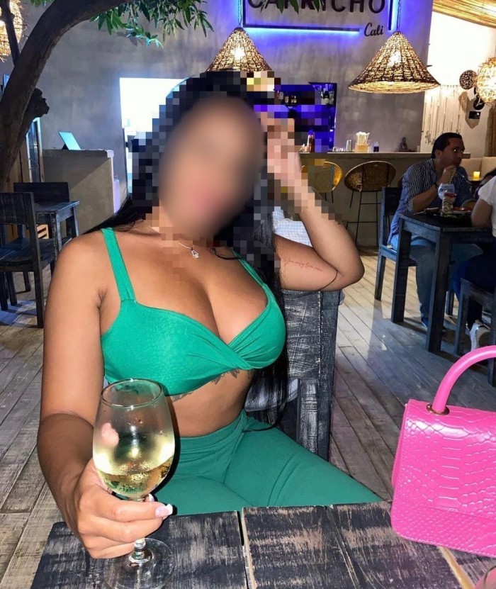 NOVEDAD DELICIOSA LATINA REINA DEL SEXO 24 HORAS