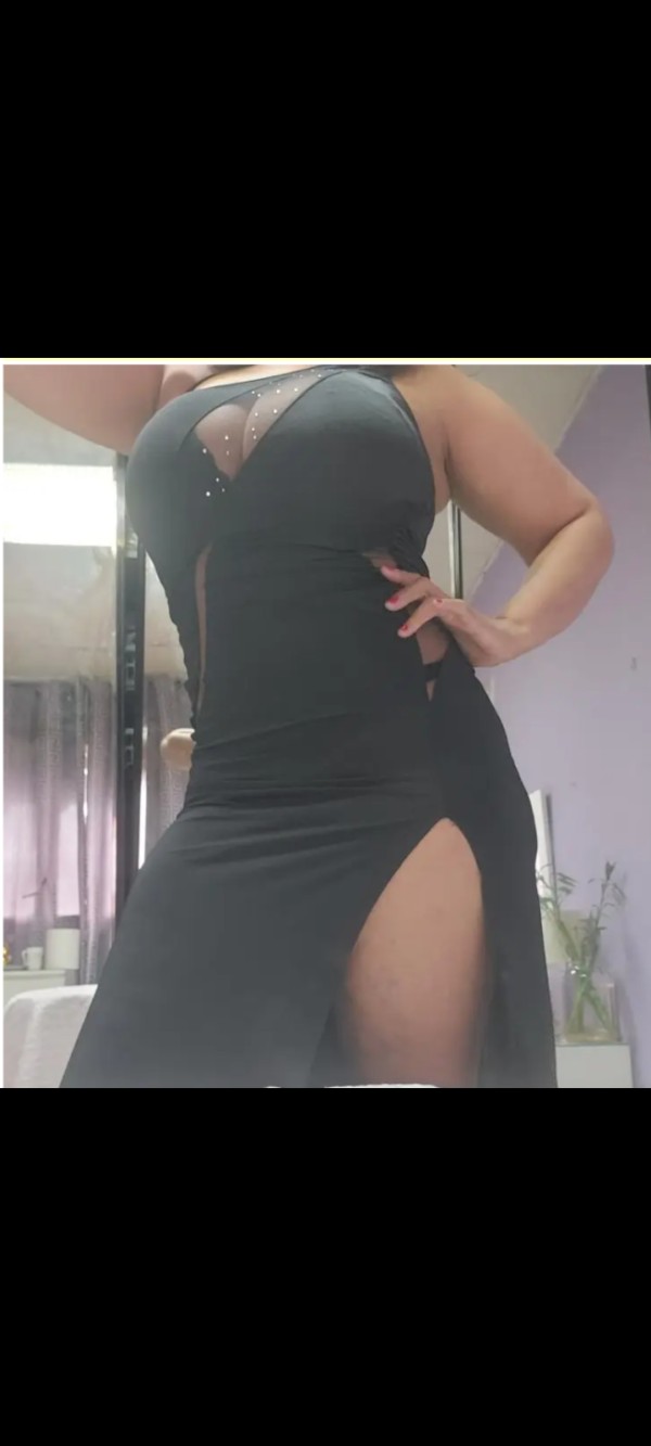 SEXO y masajes discreta particular te recibo sola