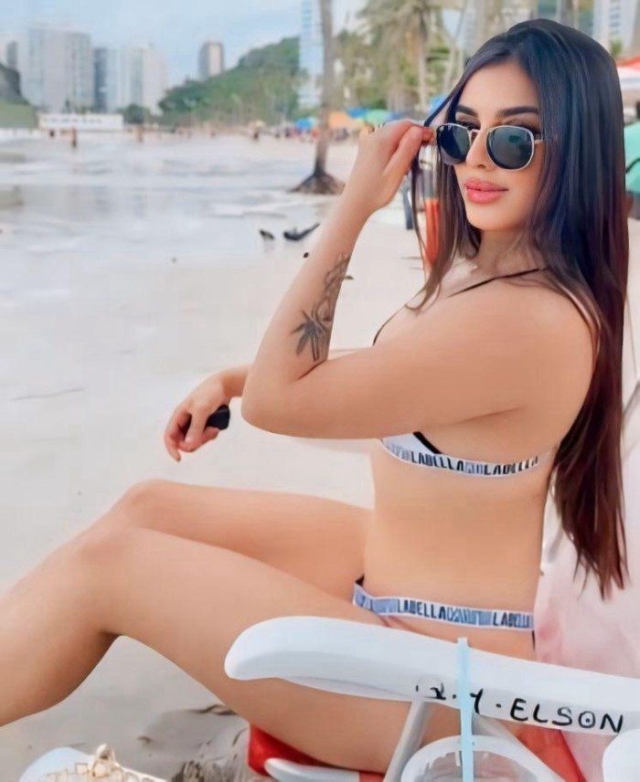 AGUADULCE MORENA TATUADA ACTIVA PASIVA FIESTERA