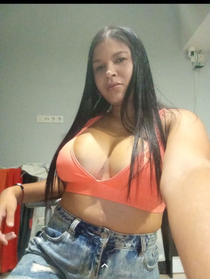 Una diablita caliente 20 AÑOS