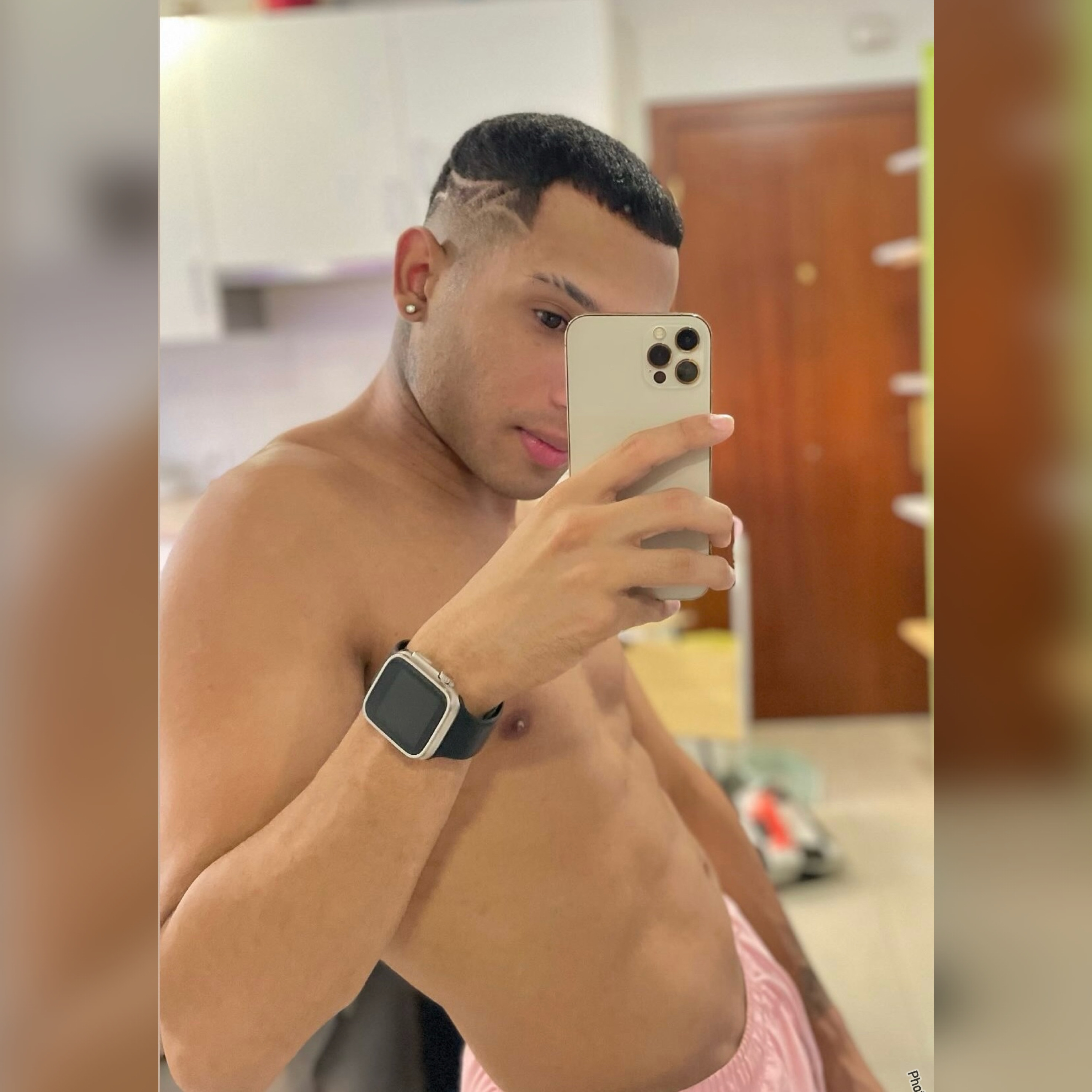 Niñato FLACO ATLÉTICO POLLON Y CULON LATINO BISEX