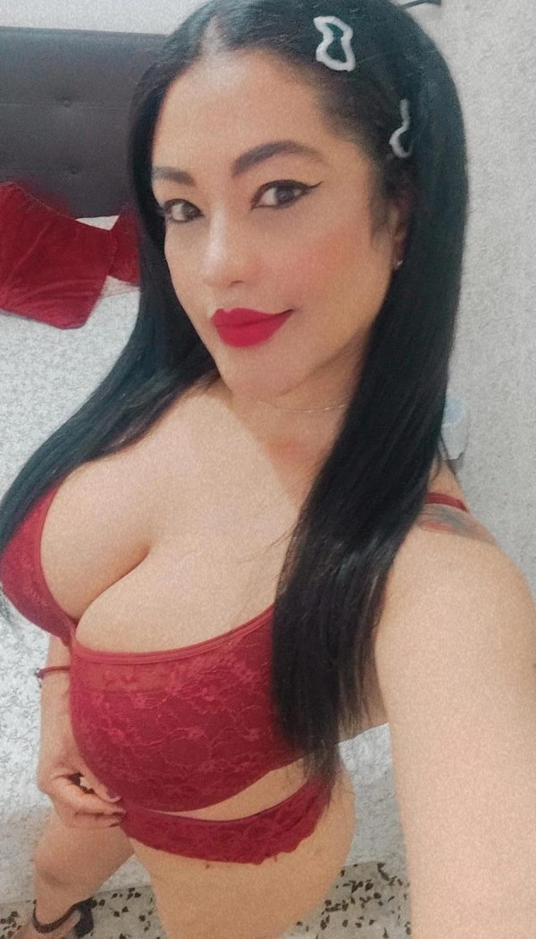 COLOMBIANA MORBOZA , ENTREGADA Y SIN TABUES.