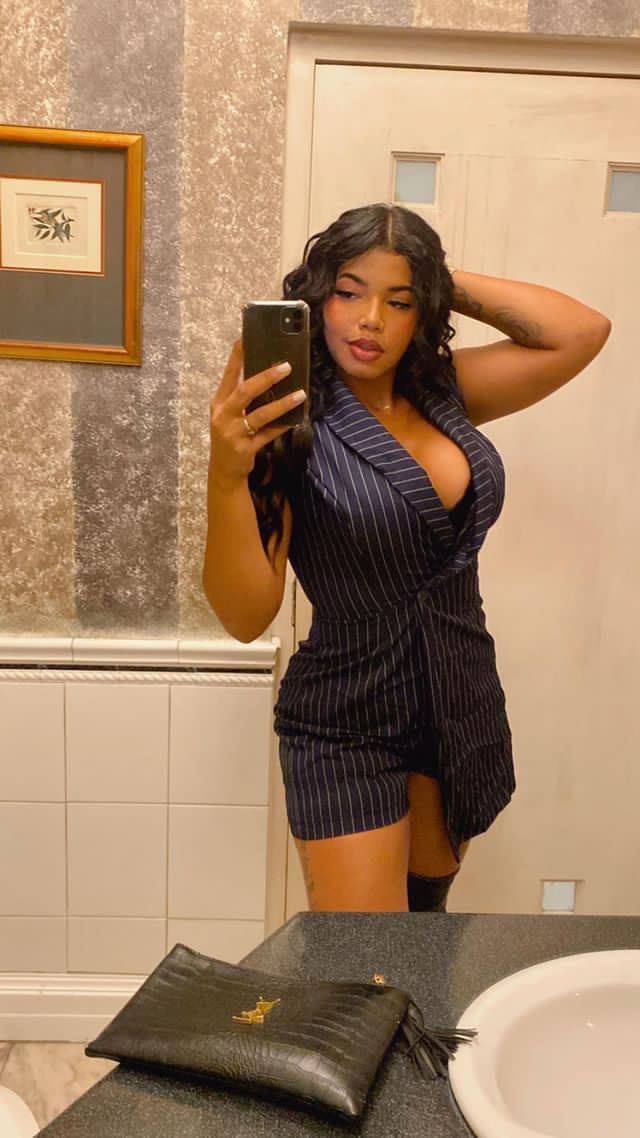 KARINA HERMOSA LATINA, MUY COMPLACIENTE Y SENS