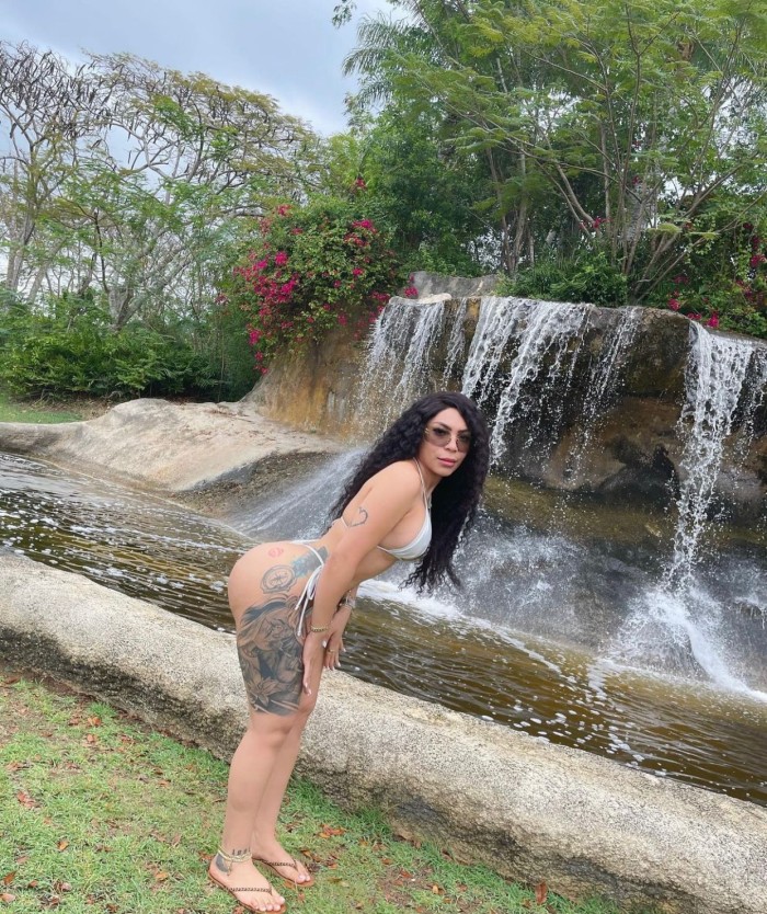 Chica Super Caliente Latina de Paso por tu zona