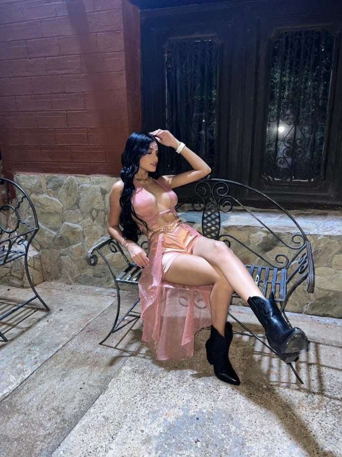 SENSUAL VENEZOLANA ESCORT DE LUJO ELEGANTE BELLA