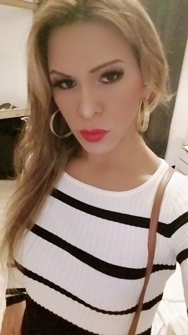 Romina trans fiestera versatil colombiana VIC llegadita a tu ciudad