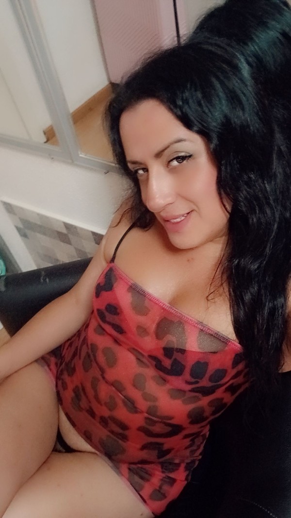 Ivon trans fiestera y muy completa disponible 24 h