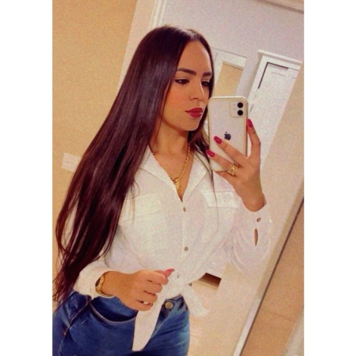 jovencita latina sensual en Zaragoza