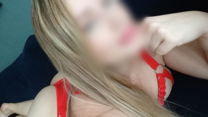 Rubia de LUJO muy viciosa, quiero SEXO AHORA!