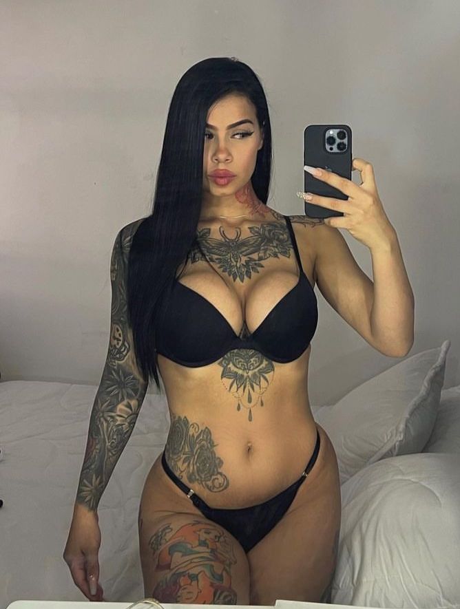 Hermosa cubana de paso por tu zona