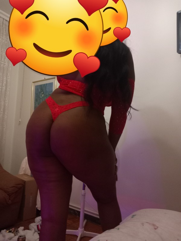 EXUBERANTE CHICA GUAPA LATINA CON 1,83>>centimetro muí alta y guapa