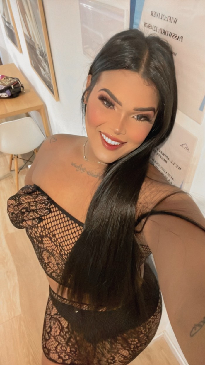 HERMOSA CHICA TRANS REAL VERSÁTIL