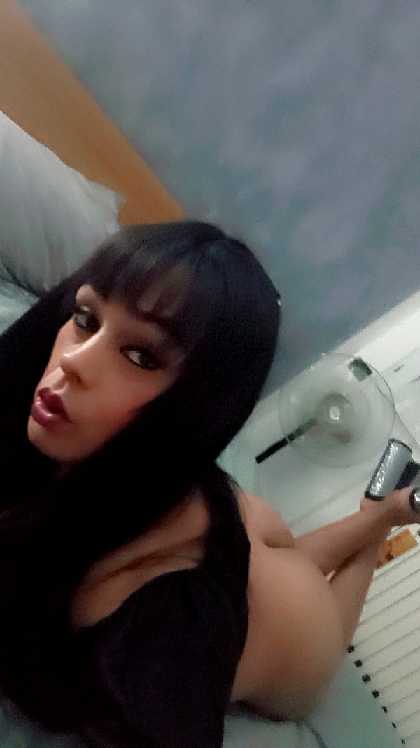 Chica CD travesti super cariñosa y femenina