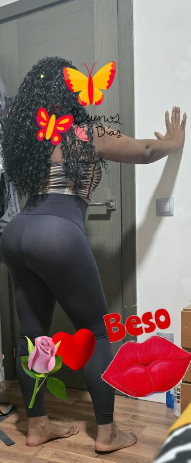 Hola soy la negra caliente que te ara el amor