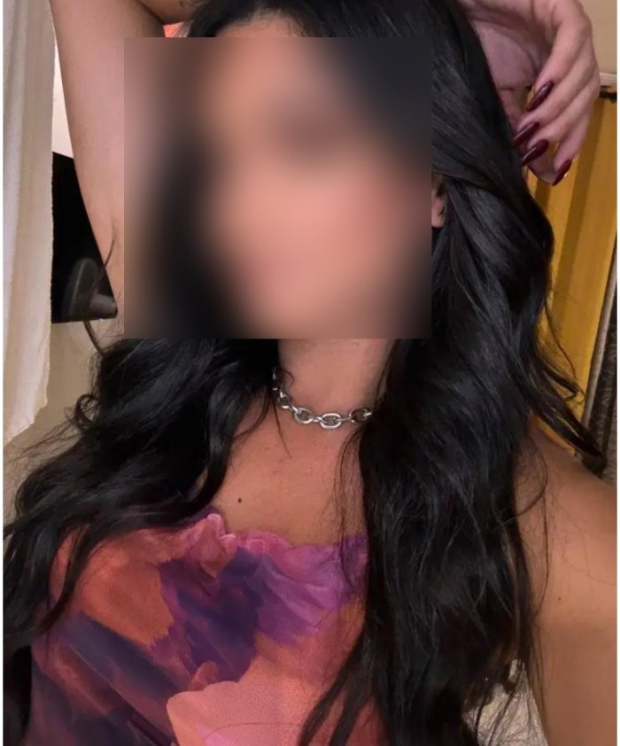 SOY CAROL UNA CHICA LATINA DE 26 AÑOS