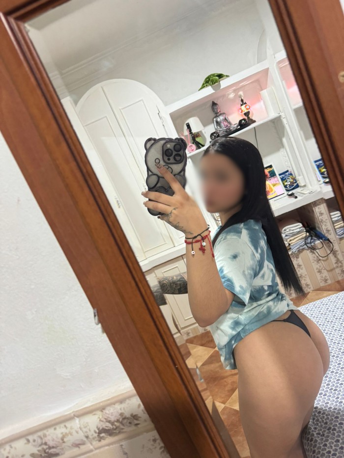 JOVENCITA ATRACTIVA Y EXLOSIVA 24H