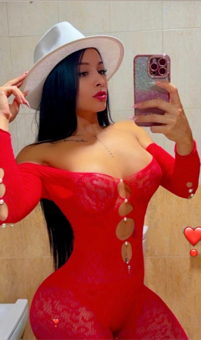 TRAVIESA E IMPLICADA JOVENCITA LATINA, 687038856