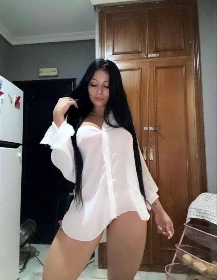 TRAVIESA E IMPLICADA JOVENCITA LATINA, 687038856