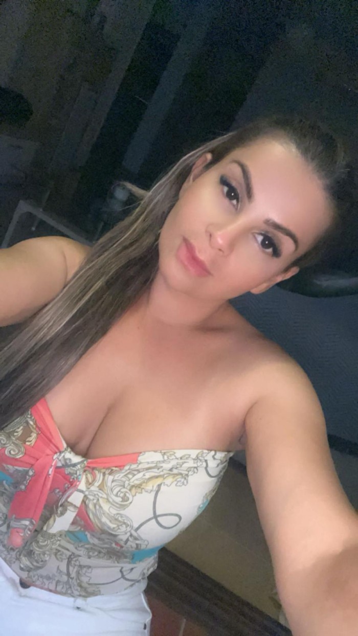 24. HORAS PARA TI HERMOSAS COLOMBIANAS ESPERANDOTE