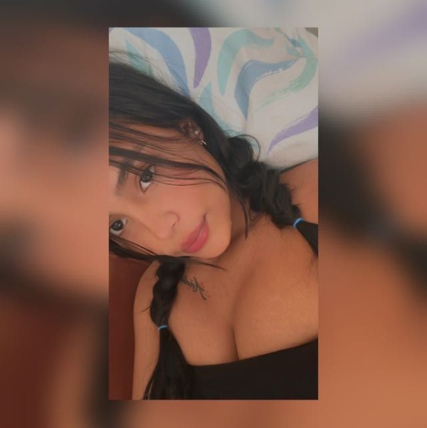 Jovencita latina super sexy y muy sensual