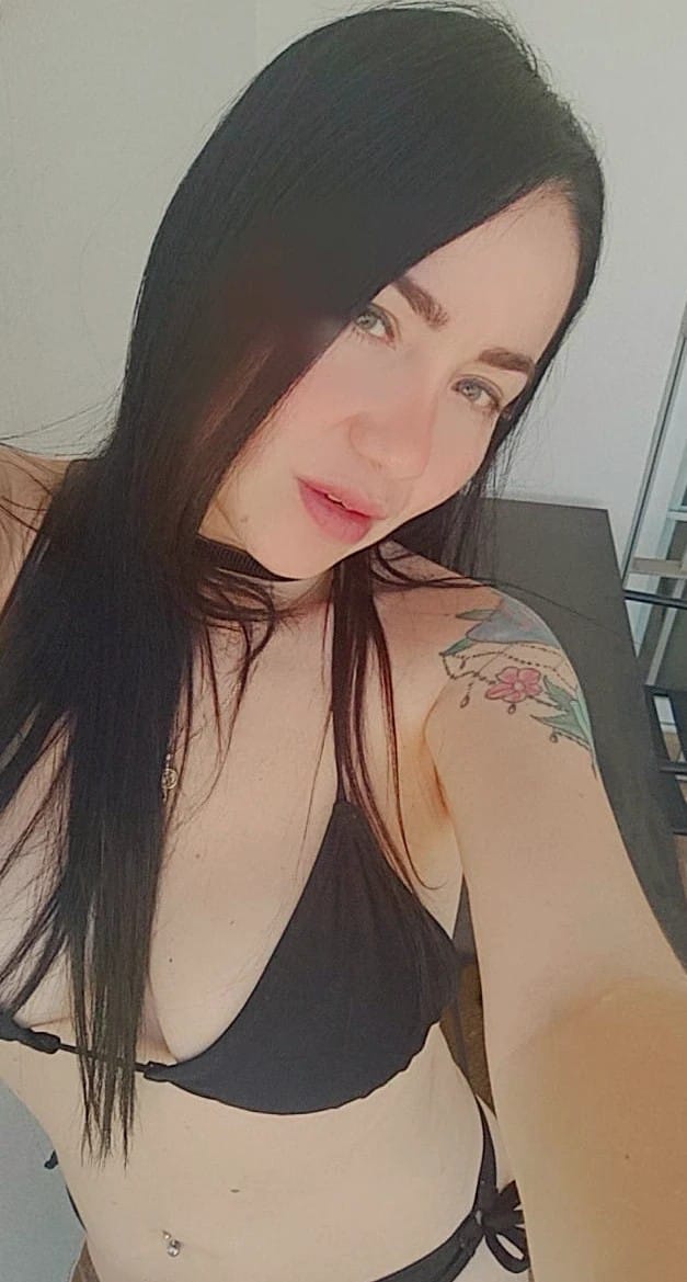 LORENA TU AMA Y DOMINA SEXY SUMERGETE EN EL DESEO